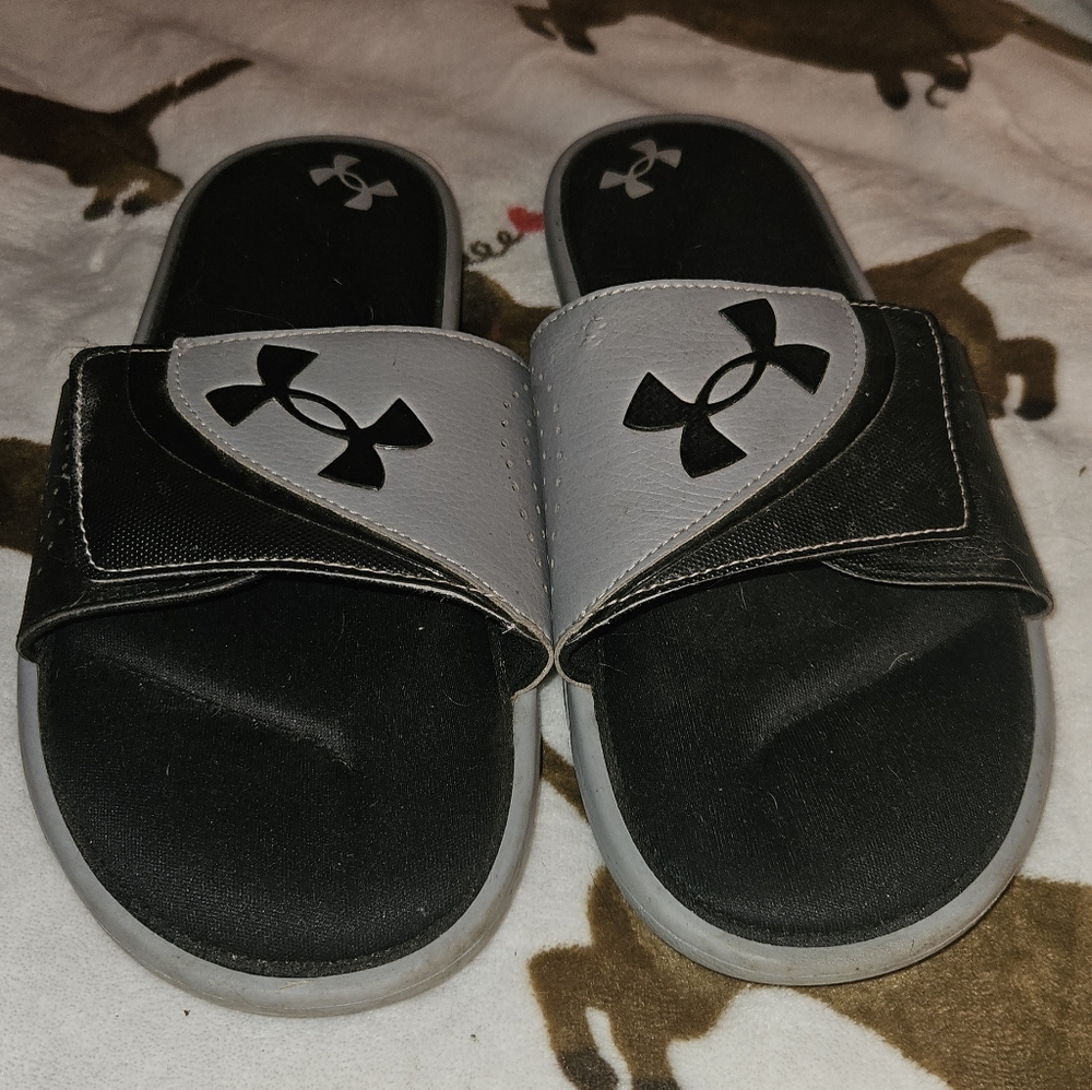 Under Armour Mens Black and Gray Sandals Size 11